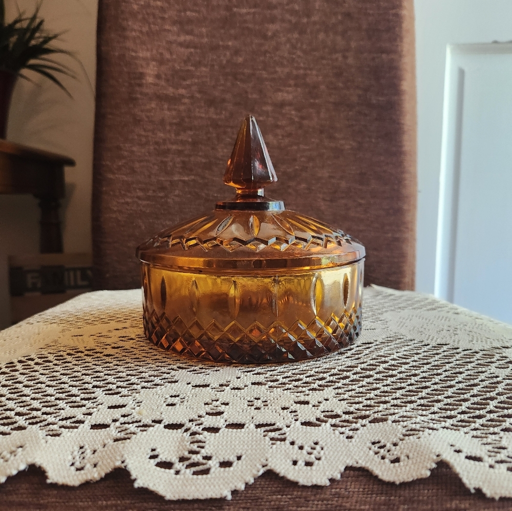 Amber candy dish